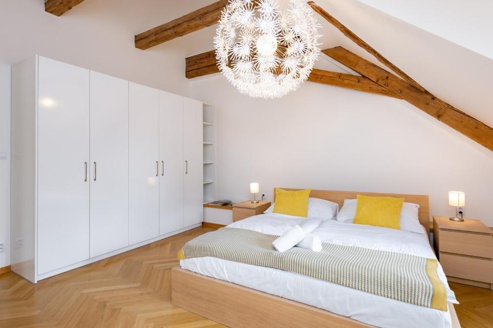 Opatovicka 9 Apartamento